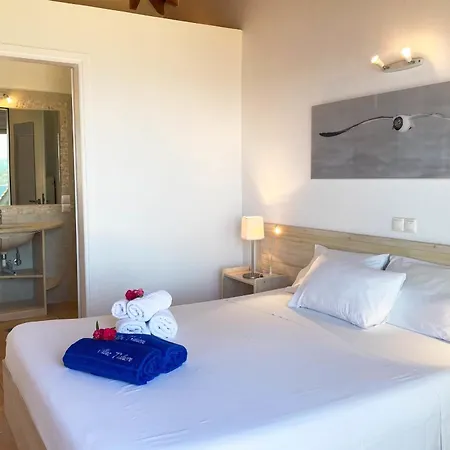 וילה Anatoli - Luxury Seafront With Private Infinity Pool סיבוטה