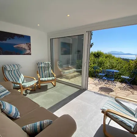 Anatoli - Luxury Seafront With Private Infinity Pool סיבוטה