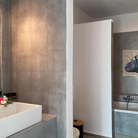Anatoli - Luxury Seafront With Private Infinity Pool סיבוטה