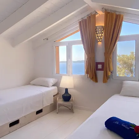 Anatoli - Luxury Seafront With Private Infinity Pool וילה