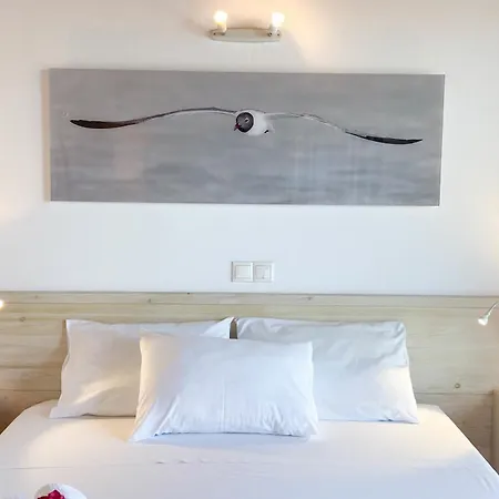 Anatoli - Luxury Seafront With Private Infinity Pool סיבוטה
