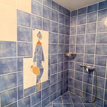 וילה Anatoli - Luxury Seafront With Private Infinity Pool סיבוטה