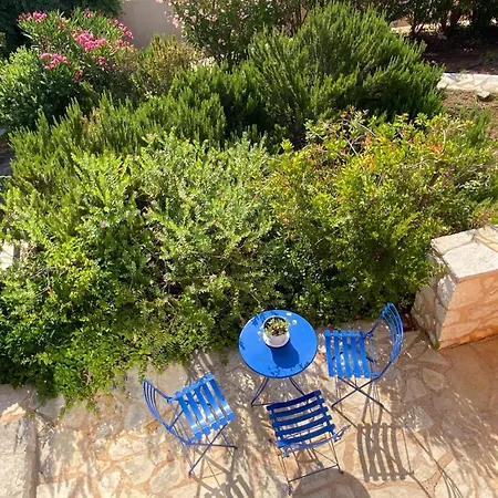 Anatoli - Luxury Seafront With Private Infinity Pool סיבוטה