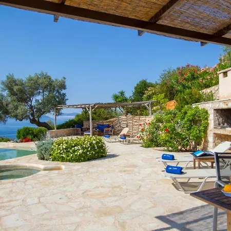 Anatoli Villa
