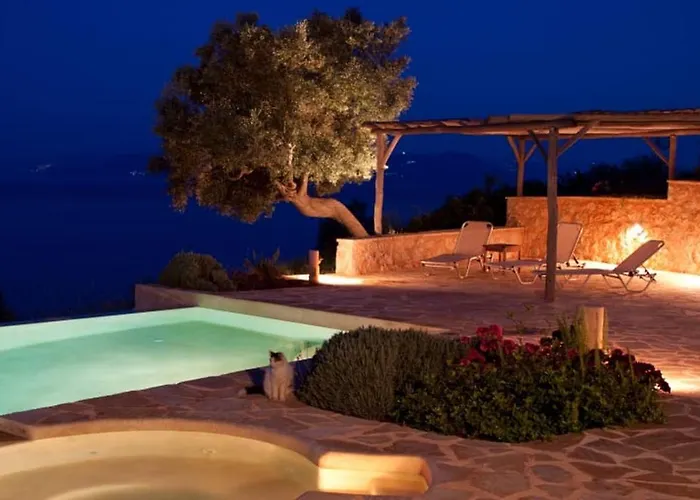Anatoli Villa *